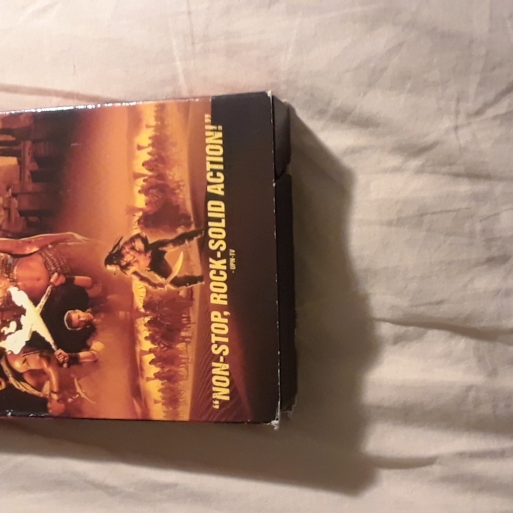 6/$15 The scorpion king Universal VHS video tape - Picture 4 of 7